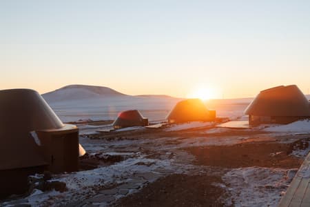 Volcano-In Hotel of Arrivals